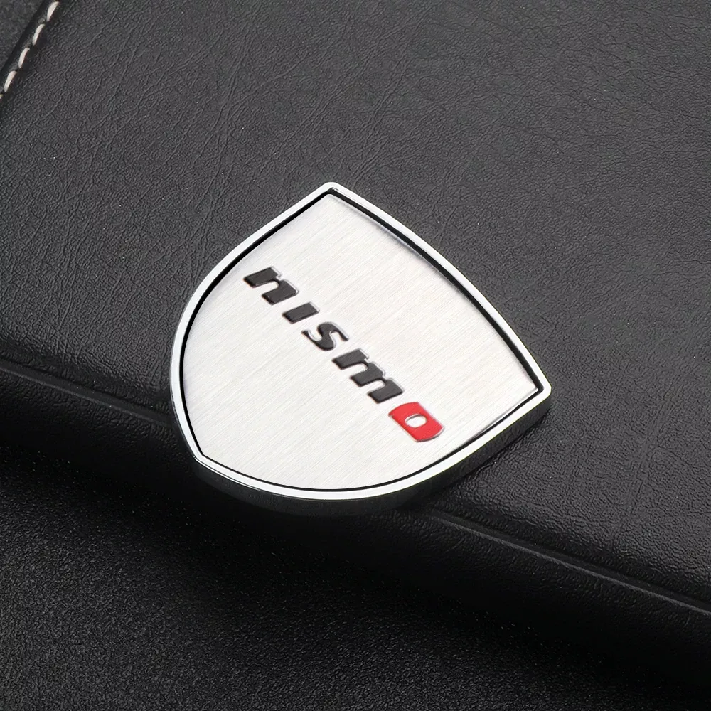 Silver Nismo Logo