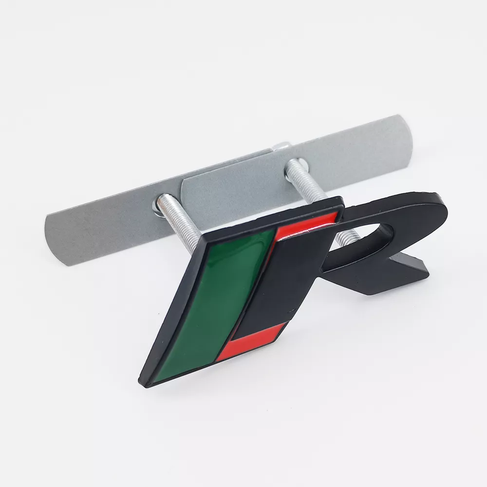 R Metal Pin in Black