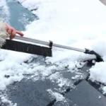 Extendable Car Ice Scraper with Snow Brush: Quick and Efficient Winter Cleaning 5 43158 7309d3