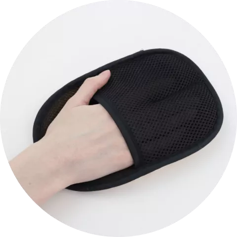 glove-min 45665 7fd2e0